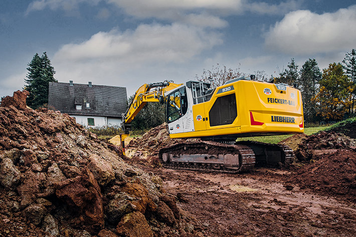 Four new Liebherr machines for Feickert